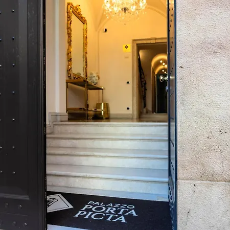 Palazzo Porta Picta *